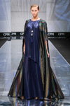 Pokaz Caterina Leman — CPM FW17/18 (ubrania i obraz: suknia wieczorowa niebieska)