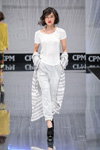 Pokaz Elisa Cavaletti — CPM FW17/18 (ubrania i obraz: top biały)