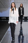 Показ FOREL — CPM FW17/18 (наряды и образы: белая блуза, чёрные брюки)