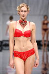 Grand Defile Lingerie show — CPM FW17/18 (looks: red bra, red guipure briefs)