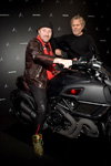 Francesco Facchinetti, Renzo Rosso. Presentación de Ducati x Diesel. Milano Moda Uomo fashion week (persona: Renzo Rosso)