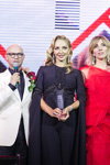 Awards ceremony. Hello! (persons: Irina Gorbachova, Tatiana Navka, Svetlana Bondarchuk, Valentin Yudashkin)
