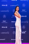 Jessica Michelle Kahawaty. Laureus World Sports Awards 2017 (ubrania i obraz: suknia wieczorowa biała)