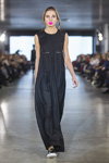 Pokaz Marta WACHHOLZ — Lviv Fashion Week AW17/18 (ubrania i obraz: sukienka czarna)