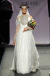 Марта Ортиз. Показ Ion Fiz — MBFW Madrid SS18 (наряды и образы: белое свадебное платье, белая фата)