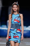 Maya Hansen show — MBFW Madrid SS18 (looks: sky blue mini printed dress)