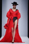 Показ Atelier B by Gala B. — MBFWRussia SS18 (наряди й образи: червона вечірня сукня)