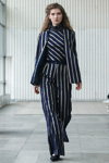 Pokaz Anna October — Mercedes-Benz Kiev Fashion Days FW17/18 (ubrania i obraz: spodnium niebieskie pasiaste)