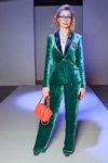 Invitados — Mercedes-Benz Kiev Fashion Days FW17/18 (looks: traje de pantalón verde)