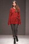 T.Mosca show — Mercedes-Benz Kiev Fashion Days FW17/18 (looks: burgundy pullover, grey trousers, black boots)