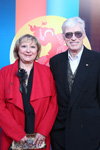 Борис Щербаков з дружиною. Фоторепортаж з відкриття 39-го Московського міжнародного кінофестивалю