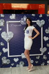В Киеве прошёл открытый кастинг конкурса "Мисс Украина Вселенная" (наряды и образы: белый топ, белая кружевная юбка, розовые лодочки)
