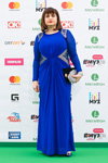 Ceremonia otwarcia — Nagroda Muz-TV 2017 (ubrania i obraz: suknia wieczorowa niebieska)