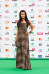 Ceremonia de apertura — Premio Muz-TV 2017 (looks: vestido de noche con estampado de leopardo)