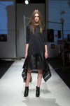 Pokaz Narciss — Riga Fashion Week AW17/18 (ubrania i obraz: sukienka czarna)