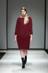 Показ Pohjanheimo — Riga Fashion Week AW17/18 (наряды и образы: бордовое платье)