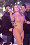 Mariah Carey. Performances of artists. Gloria Estefan, Mariah Carey and others