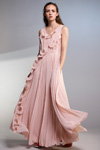 Лукбук H&M Conscious Exclusive 2017 (наряды и образы: розовое вечернее платье)