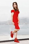 Іміджева зйомка снікерів від Marcel Remus Design (наряди й образи: червона сукня)