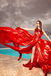 Іміджева зйомка снікерів від Marcel Remus Design (наряди й образи: червона вечірня сукня)