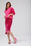 Lookbook Miss Selfridge AW17 (ubrania i obraz: pulower w kolorze fuksji, szpilki w kolorze fuksji)