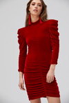 Lookbook de Miss Selfridge AW17 (looks: vestido de cóctel rojo)