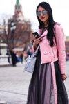 Уличная мода. 03/2017 — MBFWRussia fw17/18 (наряды и образы: розовая кожаная косуха)