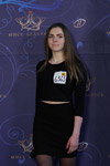 Casting "Miss Białorusi 2018" (ubrania i obraz: pulower czarny, spódnica mini czarna, cienkie rajstopy czarne)