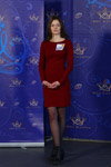 Casting "Miss Białorusi 2018" (ubrania i obraz: sukienka czerwona, rajstopy czarne, botki damskie czarne)