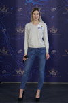 Аліна Верменич, 21 рік, Могильов. Кастинг "Міс Білорусь 2018" (наряди й образи: білий джемпер, блакитні джинси, чорні туфлі)