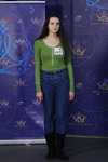 Кристина. Кастинг "Мисс Беларусь 2018" (наряды и образы: зеленый джемпер, синие джинсы, чёрные сапоги)