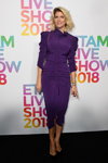 Alice Taglioni. Backstage — Etam Live Show 2018 (looks: violetcocktail dress, blond hair)