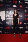 Fashion People Awards 2018 (Looks: schwarzer Jumpsuit, schwarze Sandaletten)