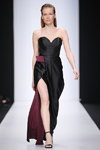 Pokaz KETIone — MBFWRussia FW18/19 (ubrania i obraz: suknia wieczorowa czarna, sandały czarne)