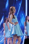 Ksienija Wiasielskaja. Finał "Miss Białorusi 2018": pierwsza prezentacja (ubrania i obraz: sukienka błękitna)