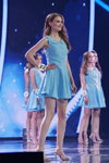 Dziyana Astapchyk. Gala final — Miss Belarús 2018. Dresses (looks: vestido azul claro)