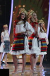 Katsiaryna Kaliuta i Natalla Paułouskaja. Finał "Miss Białorusi 2018": prezentacja w lnianych kostiumach