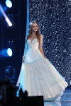 Alina Mager. Competencia de vestidos de noche — Miss Belarús 2018 (looks: vestido de noche blanco)