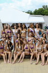 Uzestniczki konkursu "Miss Ukrainy 2018" rywalizowały w strojach kąpielowych na plaży