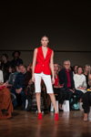 Показ Nonameatelier — Riga Fashion Week SS19 (наряды и образы: красный жилет, белые шорты)
