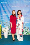  (слева направо) Анастасия Даугуле, Инна Катющенко. Показ одежды Couture de Fleur и украшений Helena SAI