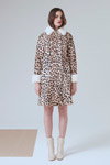 Lookbook Blumarine FW18/19 (ubrania i obraz: palto leopardowe, botki białe)
