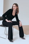 Лукбук Blumarine FW18/19 (наряды и образы: чёрные брюки, чёрный джемпер, чёрный ремень)