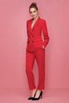 Лукбук Dorothy Perkins AW17 (наряды и образы: красный брючный костюм, чёрные туфли)