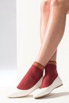 Лукбук Filifolli FW18/19 (наряды и образы: бордовые носки, белые балетки)