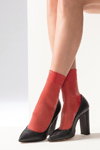 Лукбук Filifolli FW18/19 (наряды и образы: красные носки, чёрные туфли)