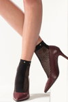 Лукбук Filifolli FW18/19 (наряды и образы: чёрные носки в сетку, бордовые лодочки)
