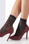 Лукбук Filifolli FW18/19 (наряды и образы: чёрные фантазийные носки, замшевые бордовые туфли)
