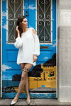 Gatta SS18 tights campaign (looks: white tunic, nude fantasy tights, silver pumps)
