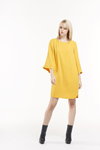 Lookbook Giovane AW18/19 (ubrania i obraz: sukienka żółta, blond (kolor włosów))